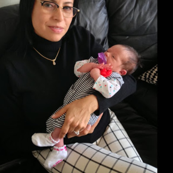 Meet your Posher, Helena - Picture 1 of 1